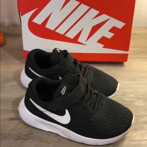 Toddler Boys Nike size 10